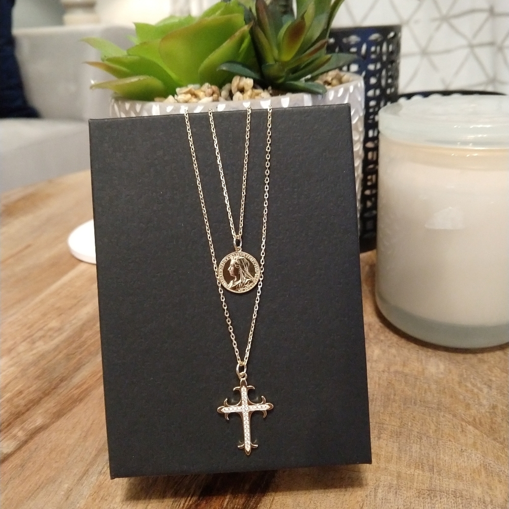 Necklace. 🛍️🛍️